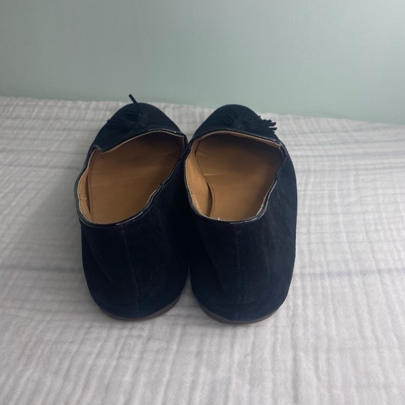 Women's J Crew Black Leather Loafers With Tassels Size 8 Flats Slip On - Picture 6 of 15